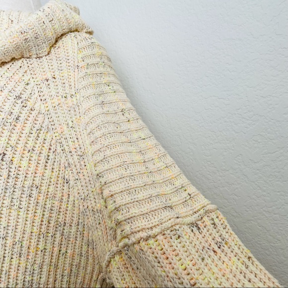 Free People Oversized Pullover Sweater - Picture 4 of 14